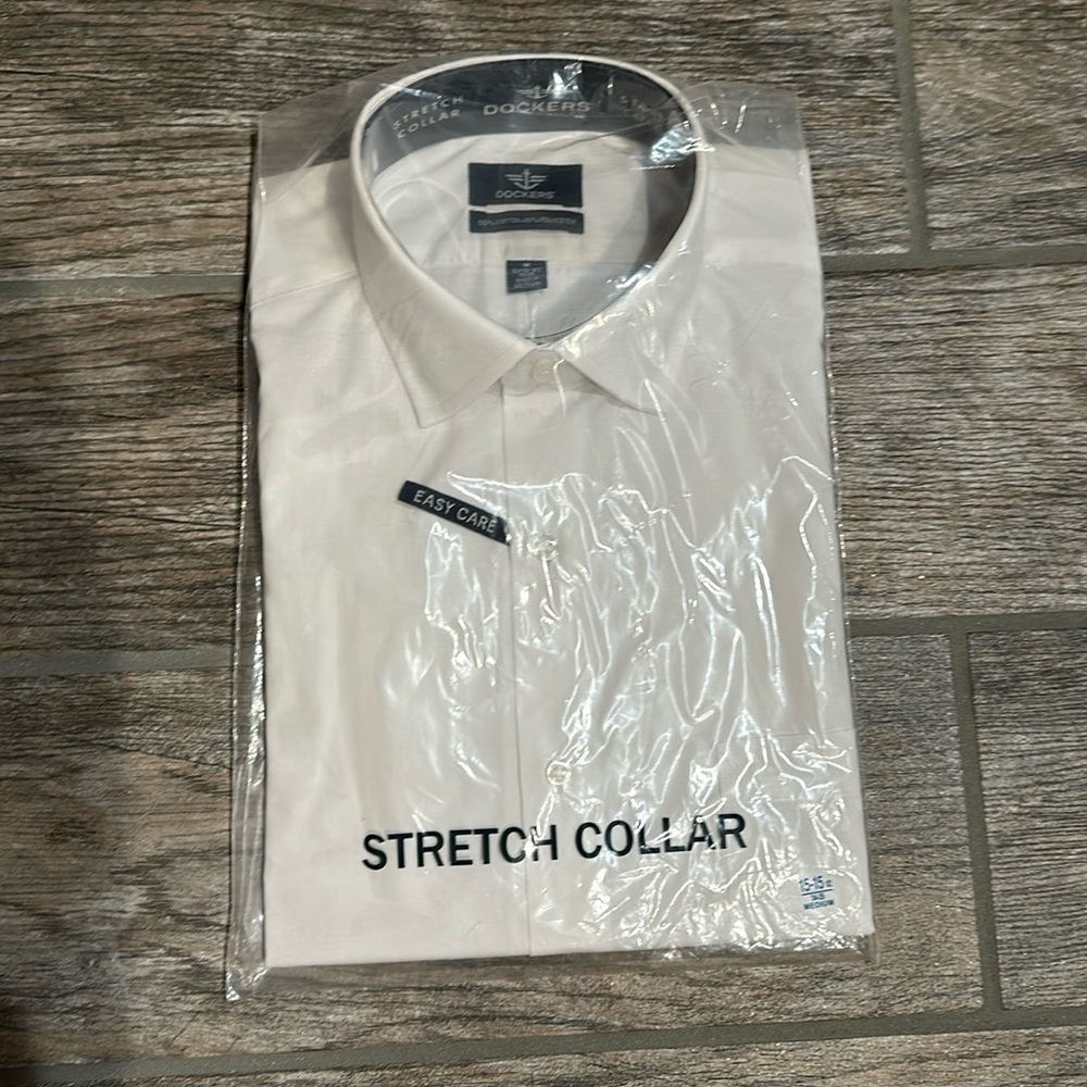 Dockers Easy Care Men’s White Dress Shirt, Size Medium